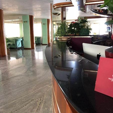 Hotel Flamingo Rimini Esterno foto