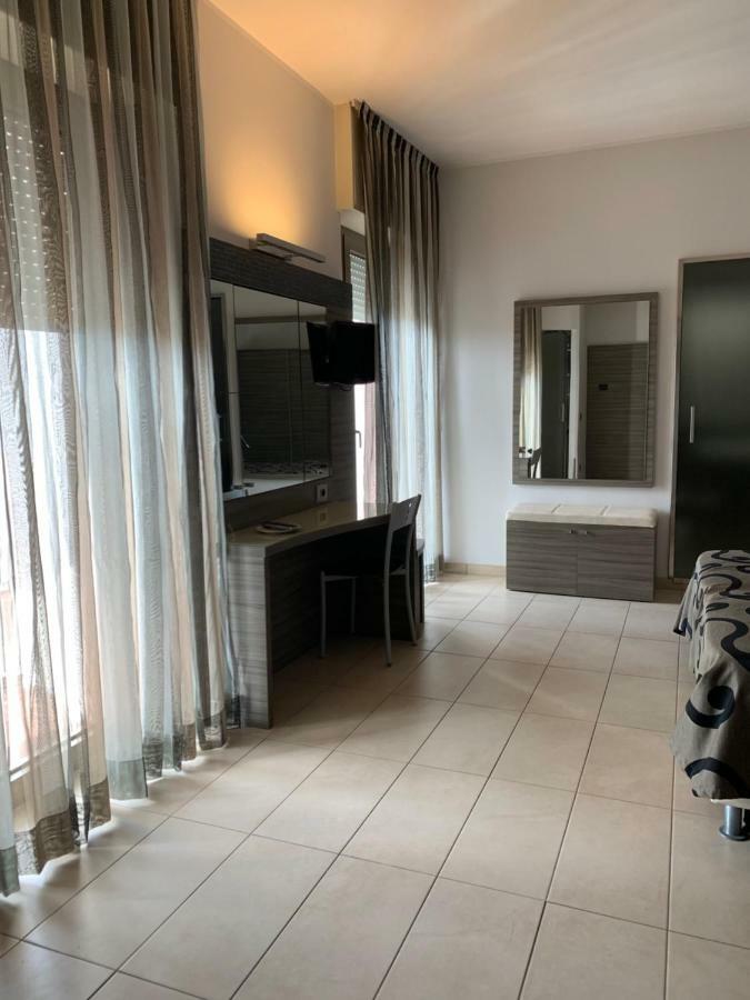 Hotel Flamingo Rimini Esterno foto